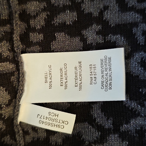 Sweater - Picture 13 of 16